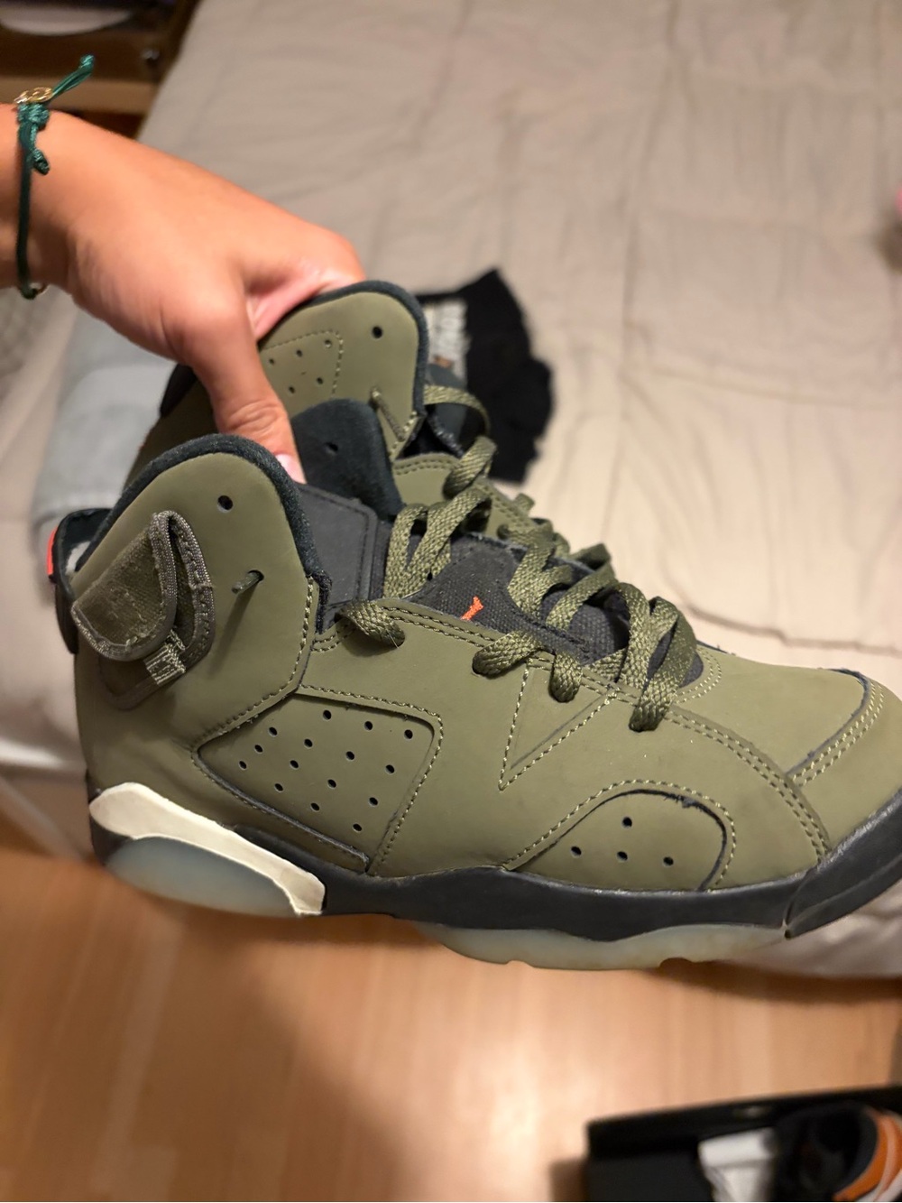 Travis Scott’s Jordan 6 - 3Y